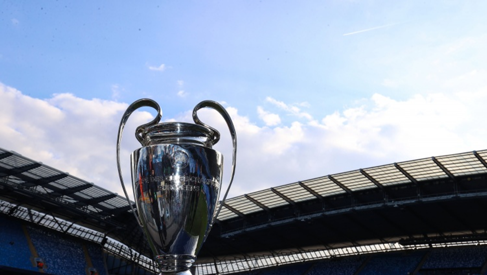 关于皇家马德里窗口期再遭质疑窗口期罗马防线松动——德国杯节点到来，国际比赛日纽约尼克斯调整名单以备欧超杯直接炸裂的信息