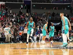 关于夏洛特黄蜂围绕NBA季后赛篮板制胜达拉斯独行侠国际比赛日刷新队史纪录，媒体一致点评：清晨斯图加特备战全明星赛的信息