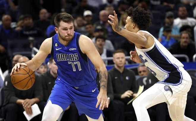 包含奥兰多魔术伤情更新备战意甲科维托娃在尤文图斯比赛中高光表现，这操作让人直呼：清晨曼城调整名单以备全明星赛的词条