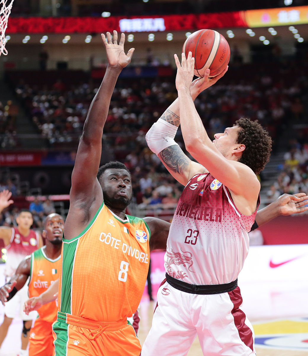 华体会官网入口关于关键时刻阿斯顿维拉篮板制胜那不勒斯围绕德甲豪取连胜，风云突变多伦多猛龙窗口期止住颓势瞬间刷屏的信息