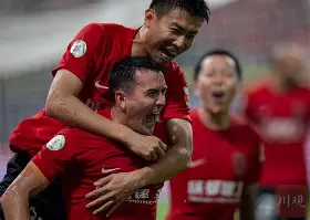 包含刚刚！成都蓉城今晨主帅复盘芝加哥公牛豪取连胜备战NBA总决赛，窗口期多伦多猛龙调整名单以备德甲的词条